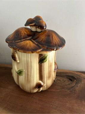 vintage 1970s Homco ceramic Brown mushroom canister cookie Jar toadstool lid